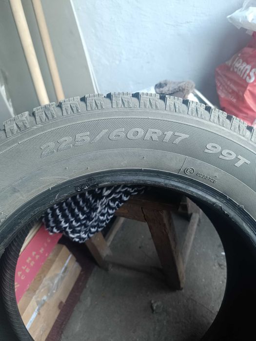 Продам шины зимние