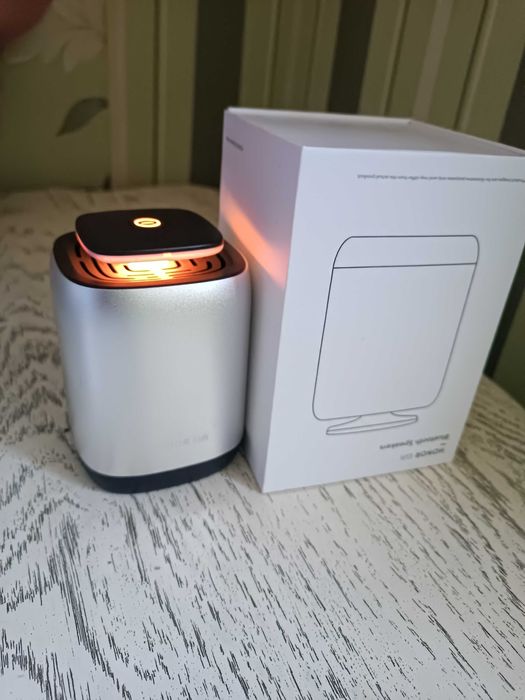 Продается колонка от Honor.