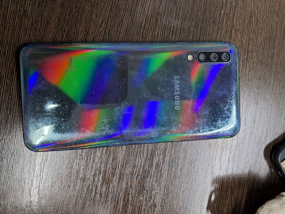 Работает а 50 самсунг