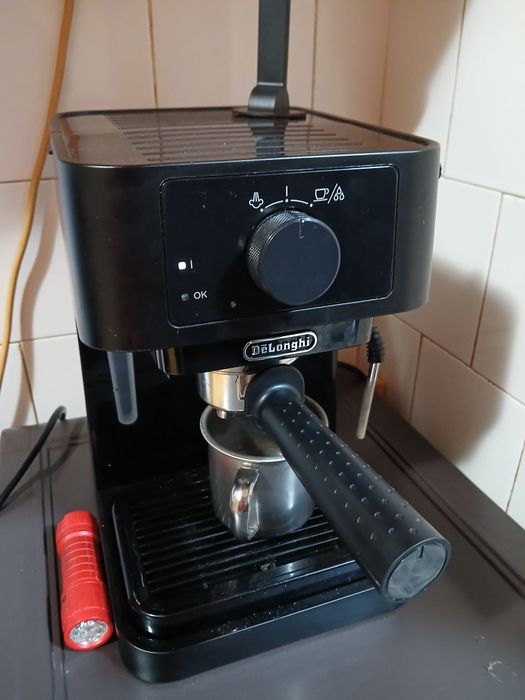 Expresor cafea delonghi  cafea macinata