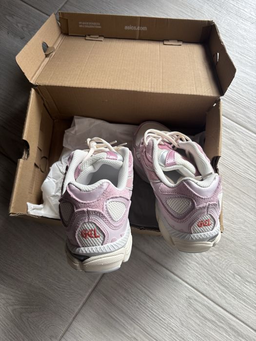 Asics gel nyc  cream rose