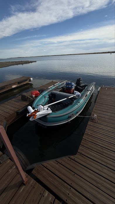 Продам лодку Reef Scat 390