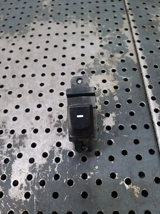 Buton geam electric dreapta fata hyundai i10 ba ia 299122842