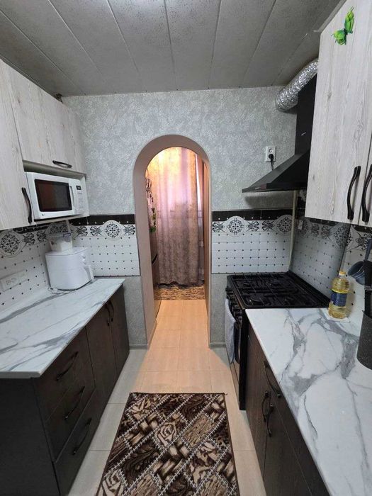 Продается 2-х комнатная квартира с ремонтом на Чехова 2/2/4