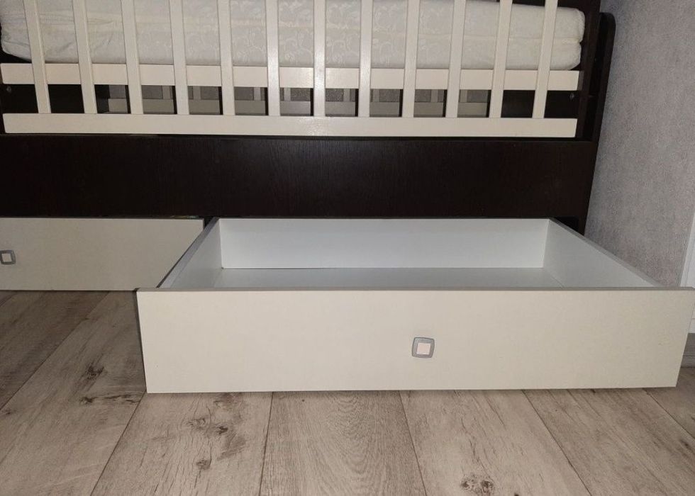 Продам кроватку срочно