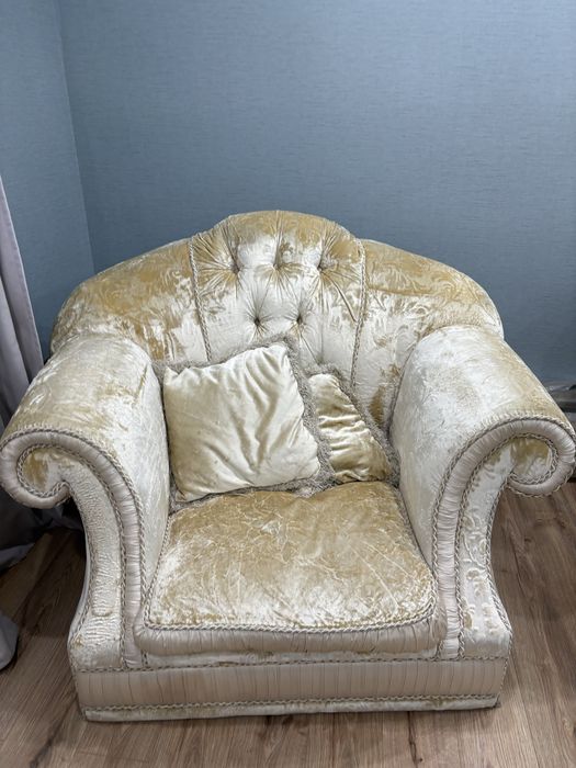 Продам 2 кресла по 50 тыс каждое