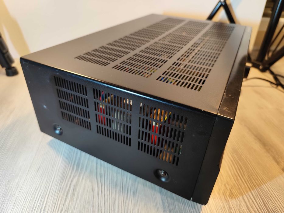 Amplificator YAMAHA RX-V375 cu USB