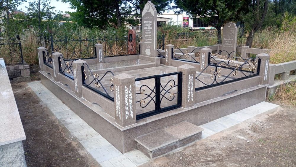 Облагораживание захоронений. Алматы.