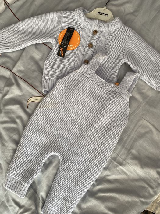 Вязаный комплект для малышей