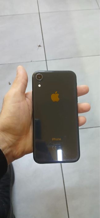 iPhone XR 64 gb 74 емкость
