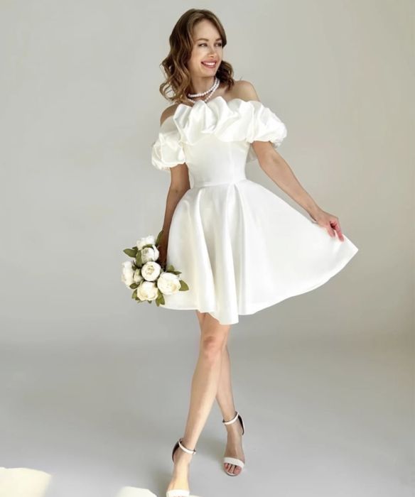 Женское платье//