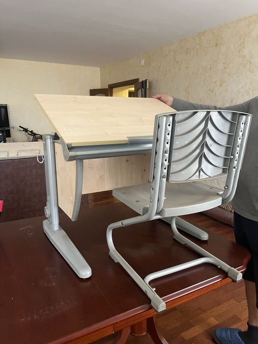 Парта ростовая детская