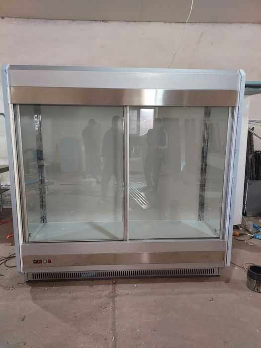 Витрина холодильник шкаф