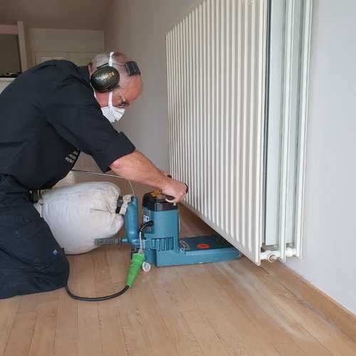 Машини за циклене на паркет под наем