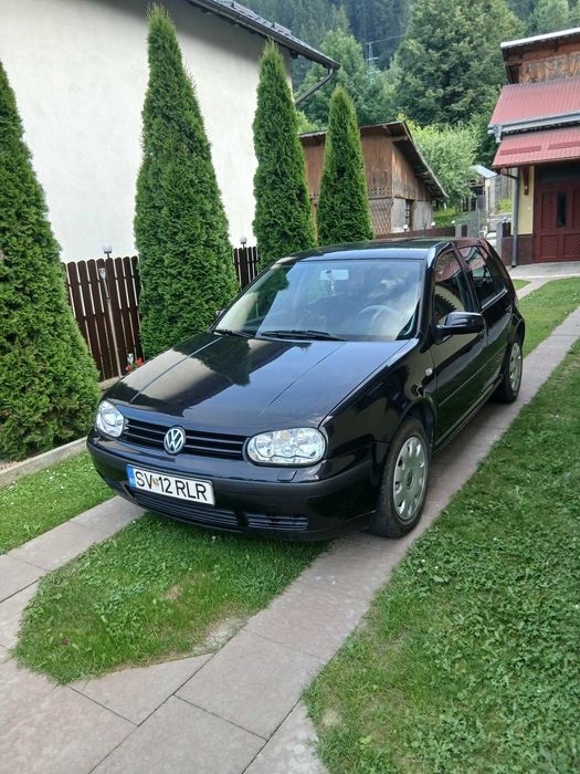 VOLKSWAGEN Golf 2012