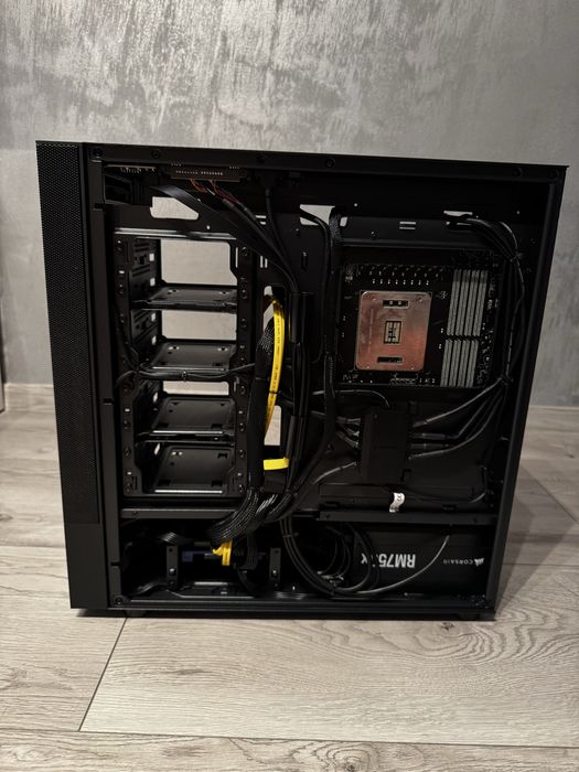 Sistem Unraid/TrueNAS/Proxmox