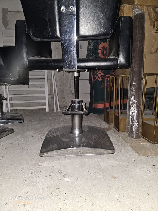 Se vide scaun coafor