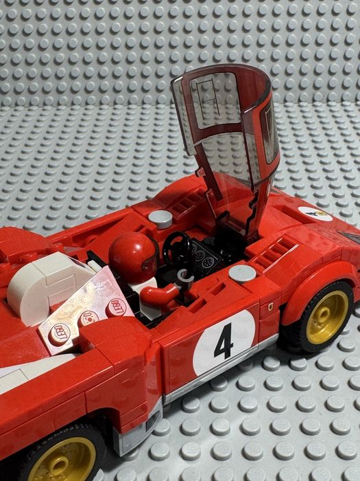 LEGO Speed Champions 76906 ferrari