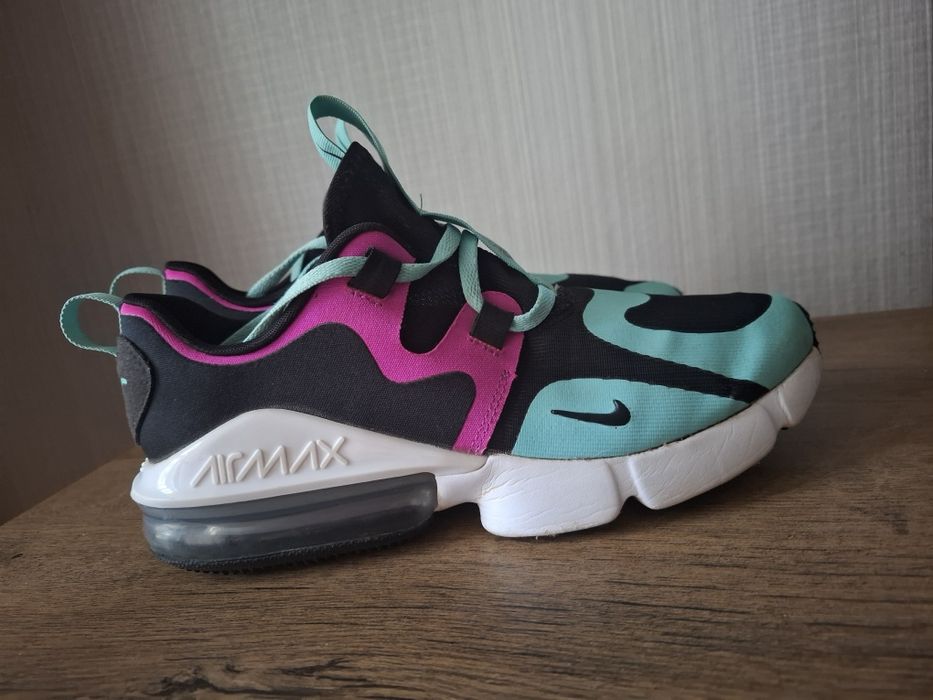 Nike air max маратонки 39 номер.