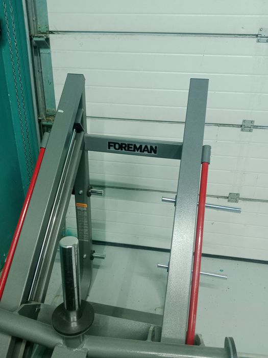 Тренажор жим ногами