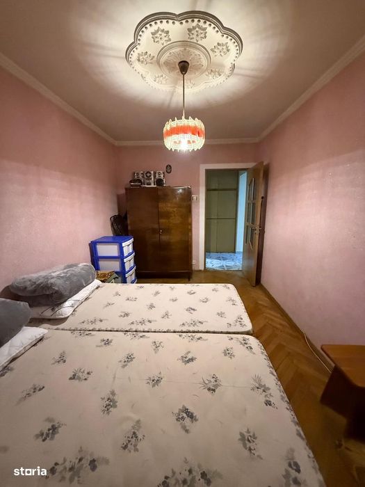 Apartament cu 3 camere decomandate, G. Enescu