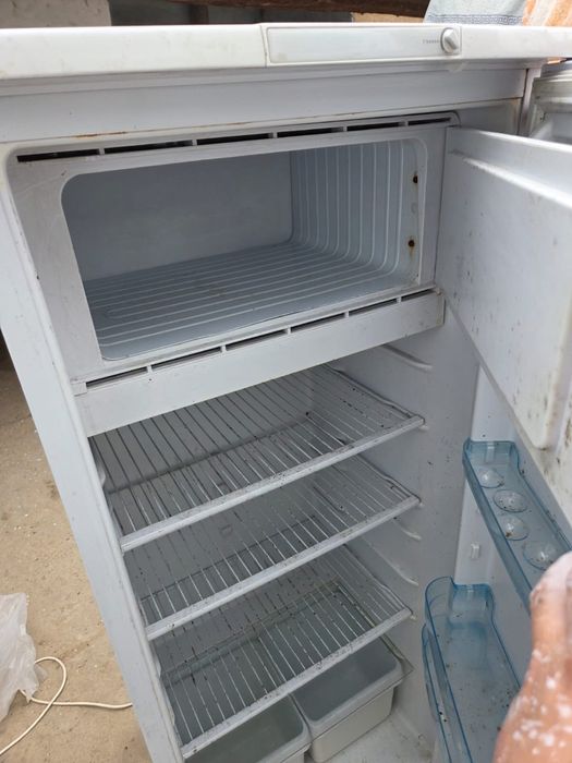 Холодильник сатылады