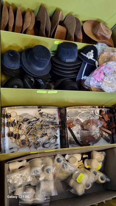 Accesorii pentru îmbrăcat păpuși