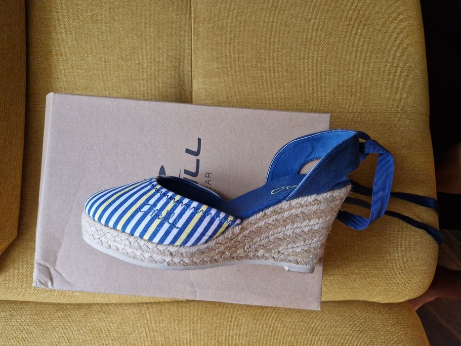 Чисто нови бувки O'Neil