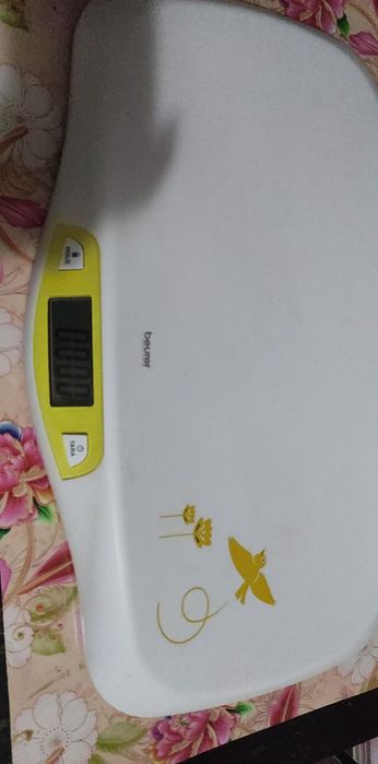 Cantar electronic bebeluși