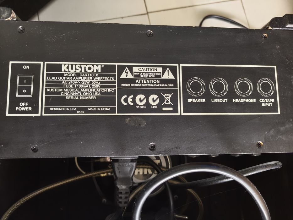 Китарно комбо усилвател Kustom Dart 10FX - 10W с ефекти