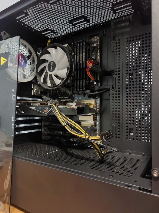 Unitate PC RGB I7 4790 3,6GHZ, 16GB 512GB, Radeon RX 580 8GB, Windows 11, Office 2024