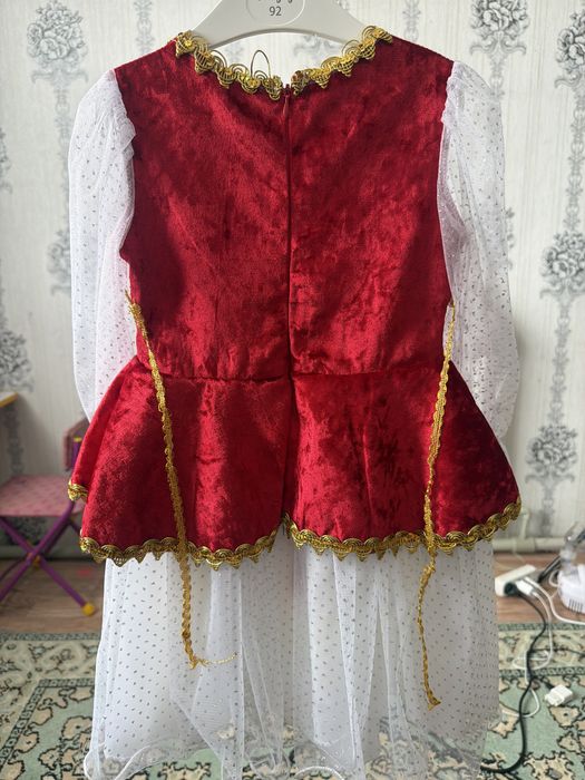 Продам платье для девочки