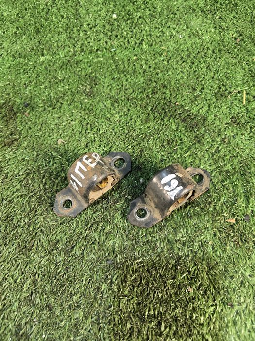 Крепление переднего стабилизатора Ниссан Патрол Сафари У61 patrol y61