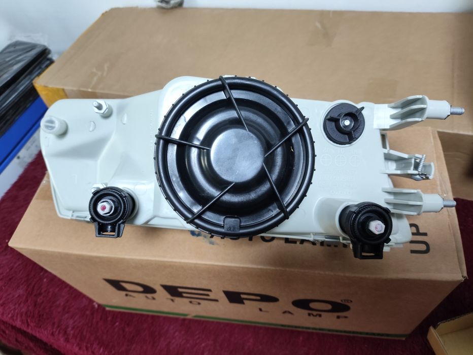 Фара Митсубиси хазима депо Тайвань