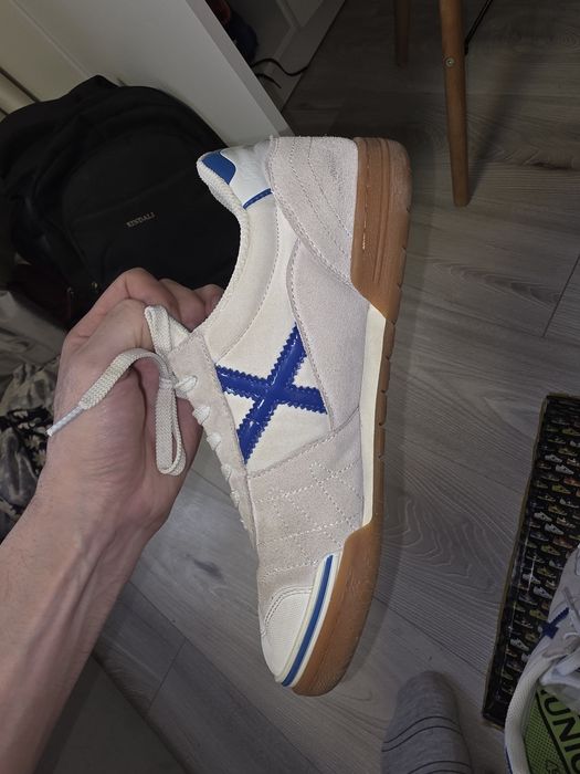 Продам футзалки Munich