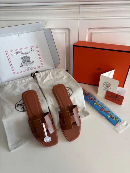 Papuci  Hermes Noi , 100% Piele Naturală , Full Box, Mărimi 35/41 !!!