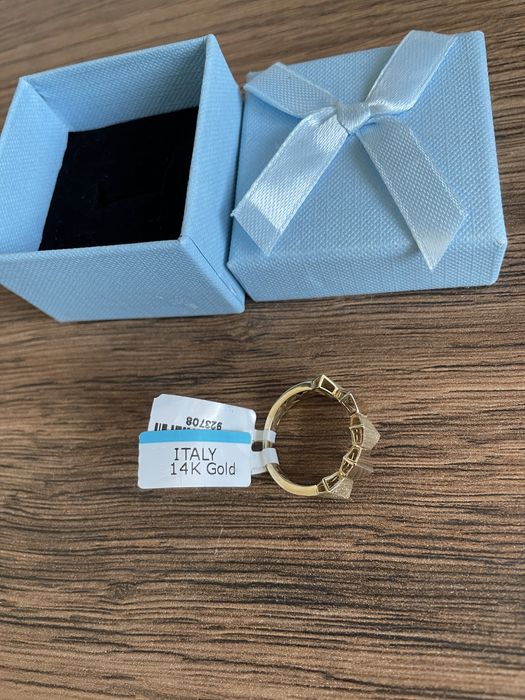 Новое золотое кольцо 18 р.