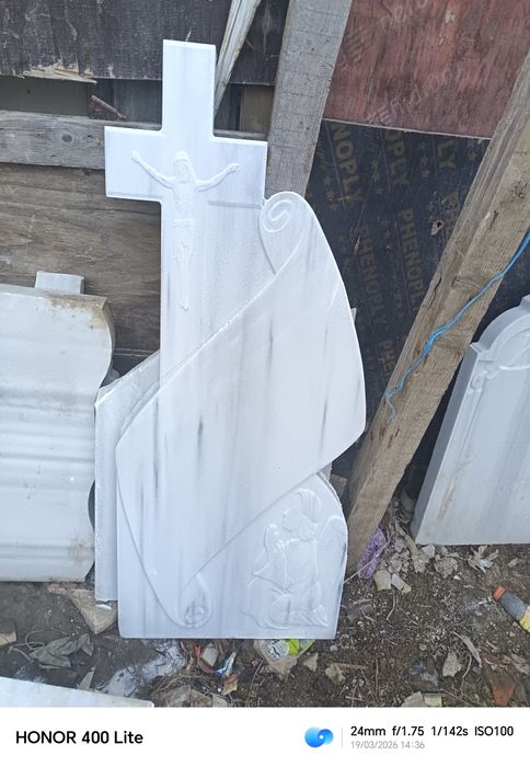 Cruci de marmură preț real cu scris înclus dela 400 de lei