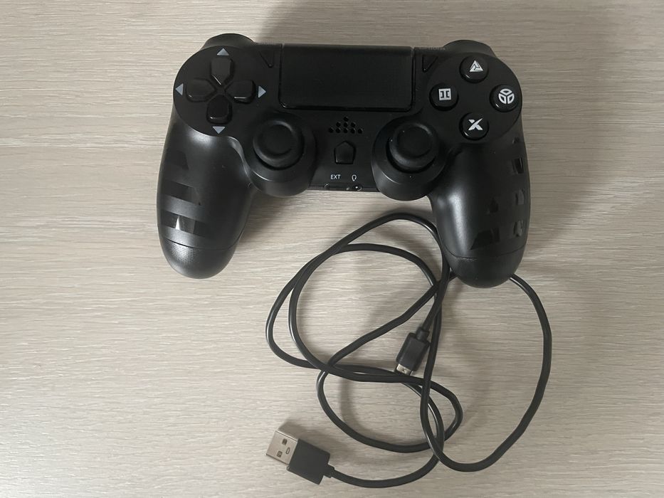 Vând PlayStaton 4 Slim 500GB + Minecraft