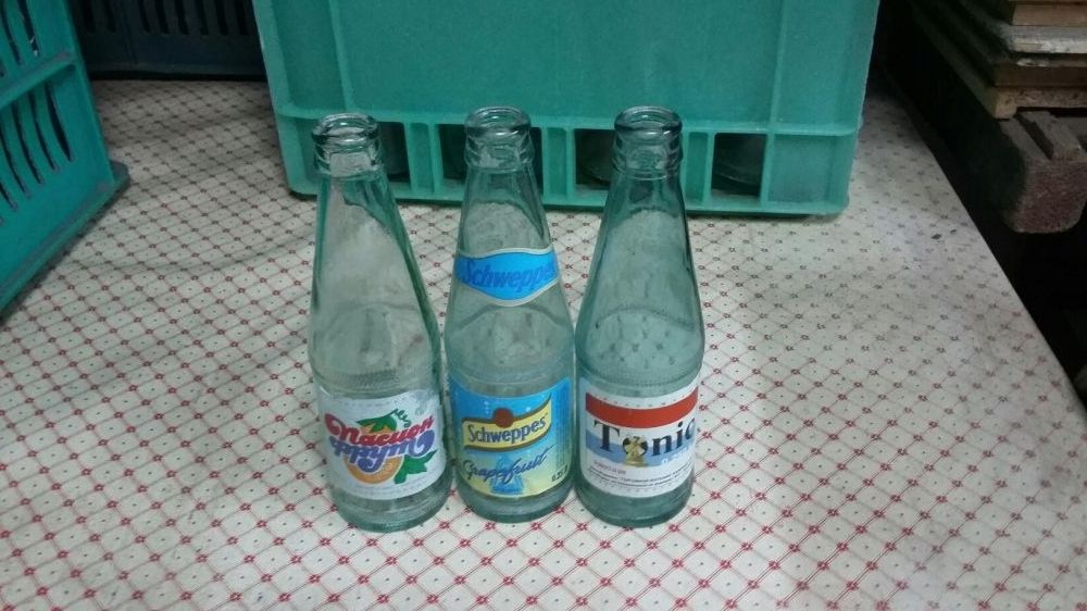 Шишета седем вида и пластмасови каси