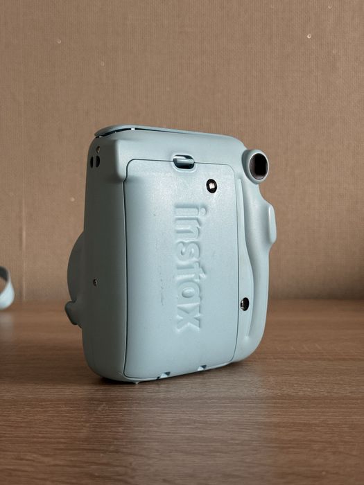 Instax mini 11 + чехол