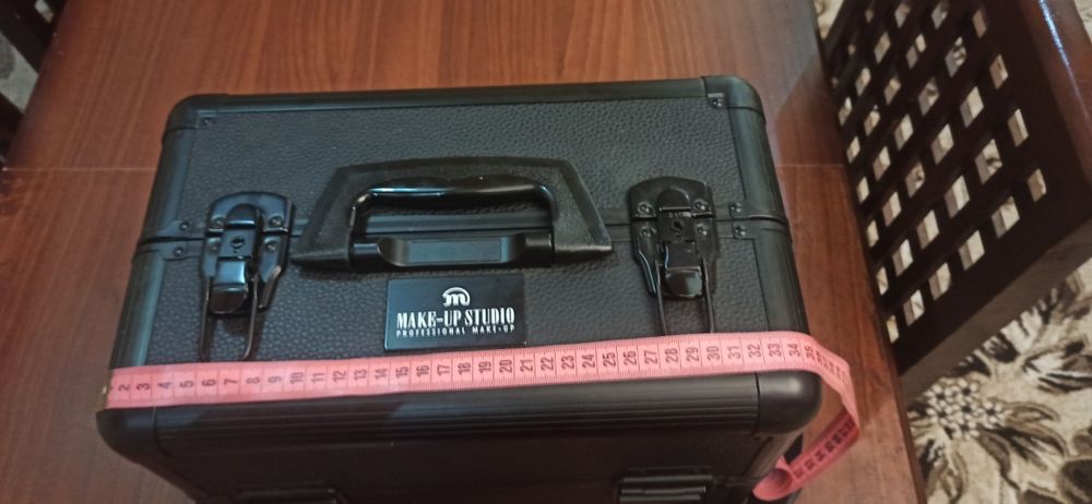 Профессиональный кейс для визажиста