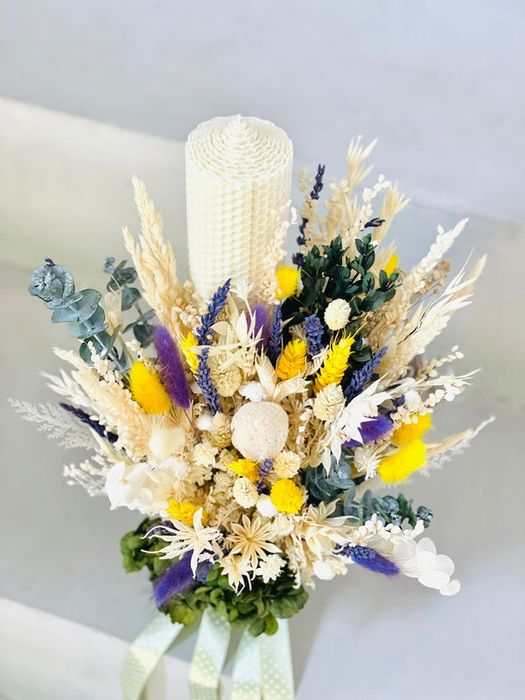 Lumanare cu flori prezervate pentru nunta si botez