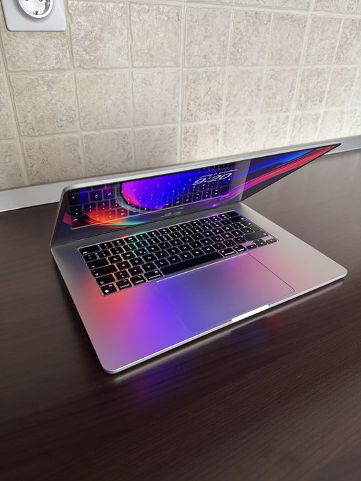 MacBook Air M2 15” / 512GB / 8GB