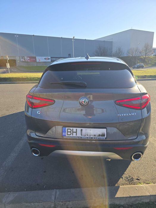 Alfa Romeo Stelvio 2.2M-jet 190cp * /Camera/Distronic/Q4