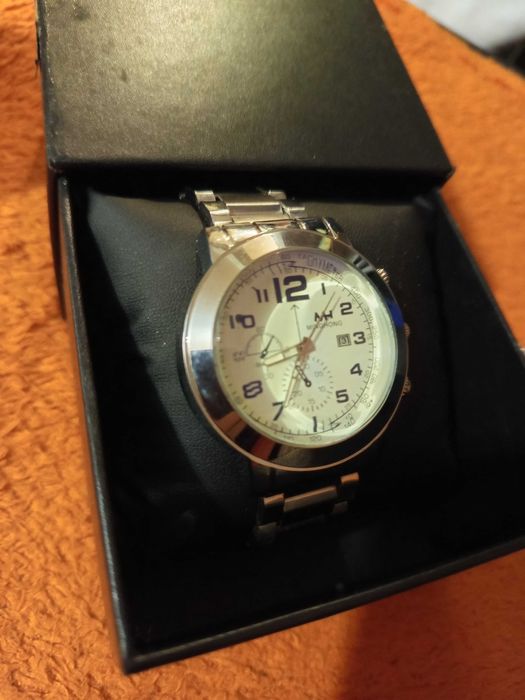 Мъжки часовник луксозен