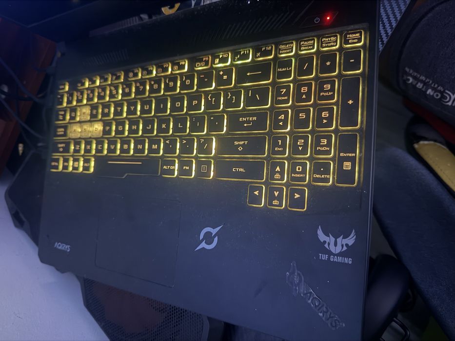 Vand laptop Ryzen 5 3750h cu gtx 1650
