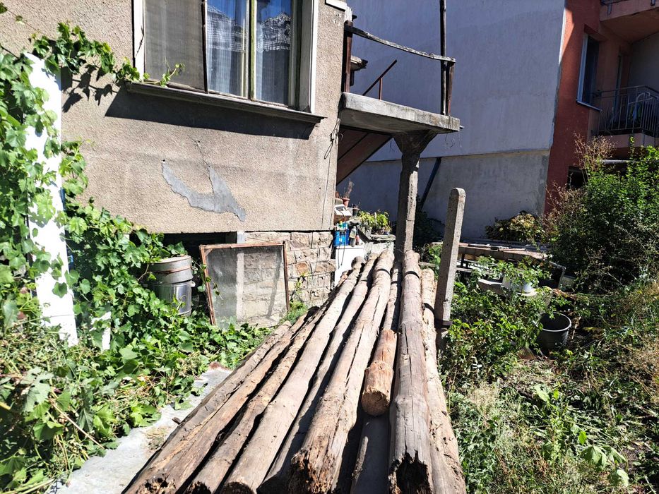 Продавам дървен материал