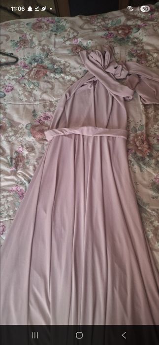 Vand 4 rochite noi elegante toate 4 la doar