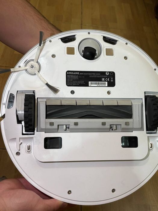 Продам робот пылесос DREAME с подстанцией